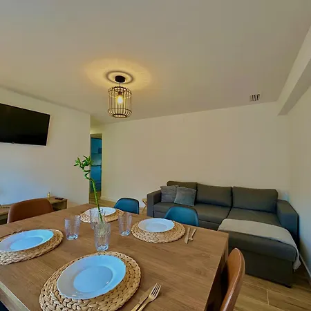 Luxury Frontbeach Y Parking Free 아파트 *